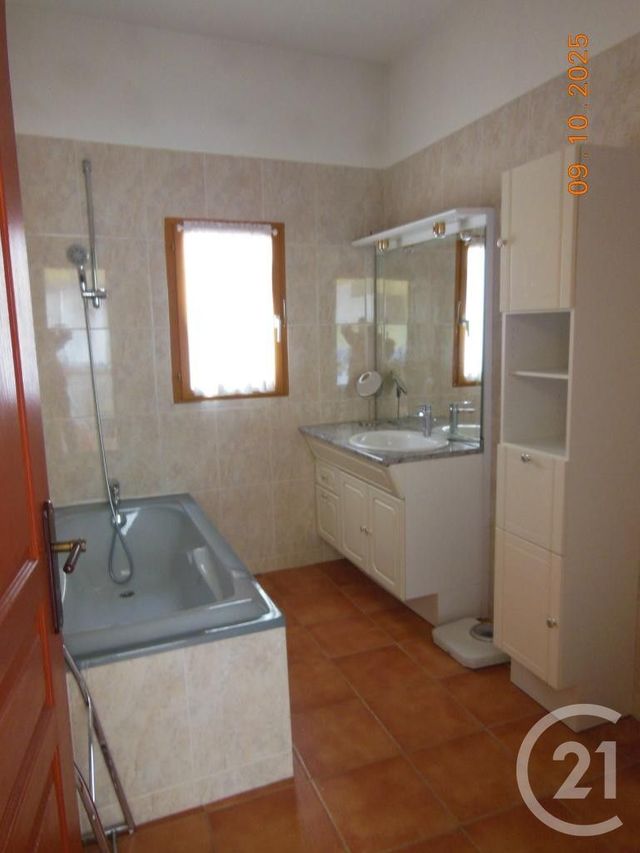 Appartement F4 à louer - 4 pièces - 100 m2 - Lodeve - 34 - LANGUEDOC-ROUSSILLON