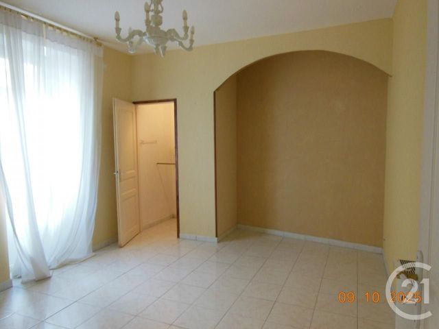 Appartement F4 à louer - 4 pièces - 100 m2 - Lodeve - 34 - LANGUEDOC-ROUSSILLON