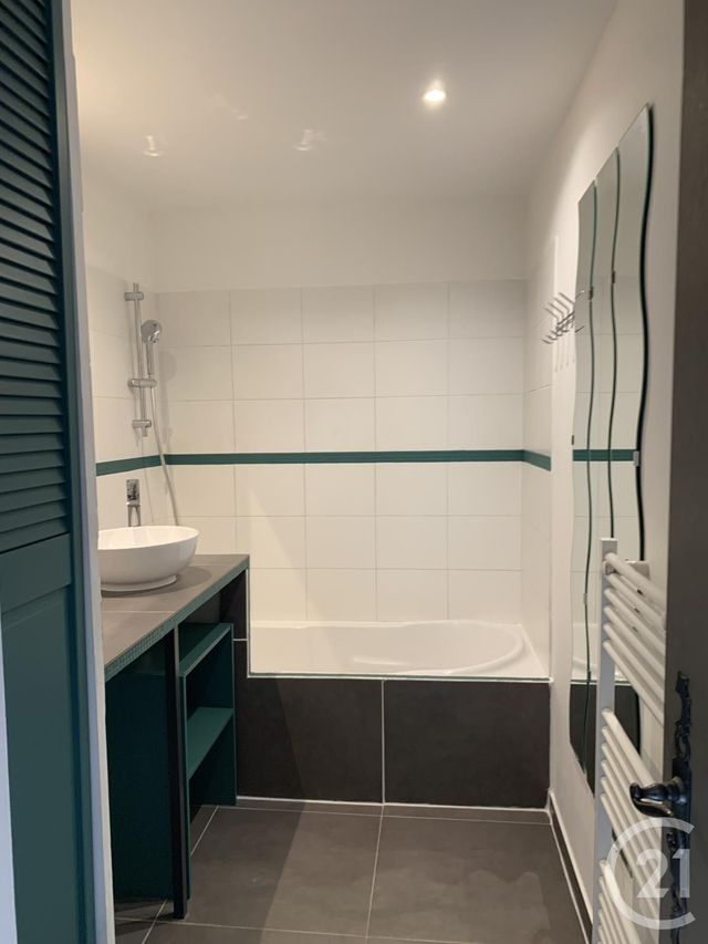 Appartement F3 à louer - 3 pièces - 50 m2 - Nebian - 34 - LANGUEDOC-ROUSSILLON