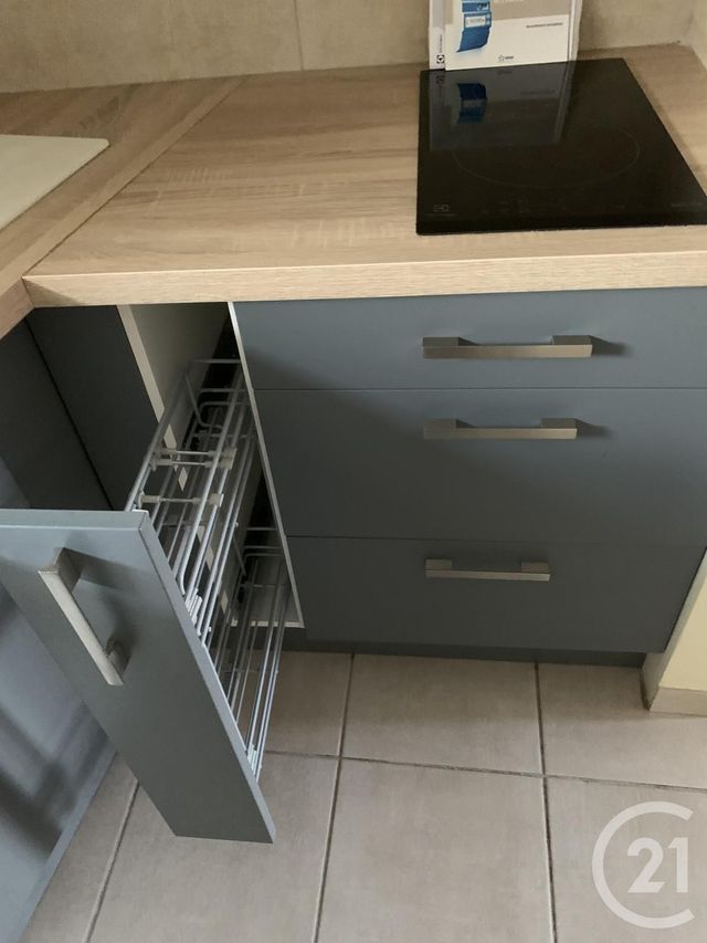 Afficher la photo en grand Appartement à louer - 2 pièces - 33 m2 - Le Puech - 34 - LANGUEDOC-ROUSSILLON