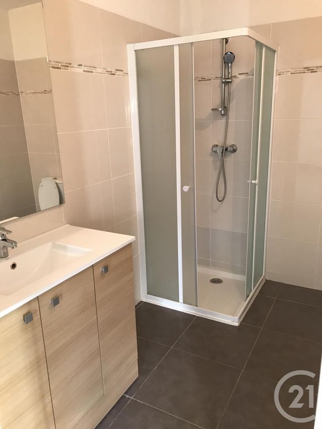 Afficher la photo en grand Maison à louer - 2 pièces - 42 m2 - Clermont L Herault - 34 - LANGUEDOC-ROUSSILLON