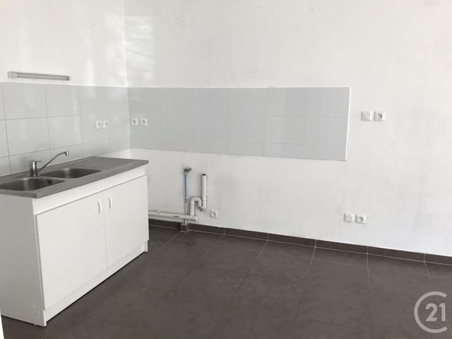 Afficher la photo en grand Maison à louer - 2 pièces - 42 m2 - Clermont L Herault - 34 - LANGUEDOC-ROUSSILLON