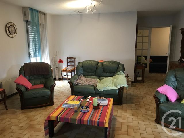 Appartement &agrave; louer - 3 pi&egrave;ces - 70 m2 - Clermont L Herault - 34 - LANGUEDOC-ROUSSILLON