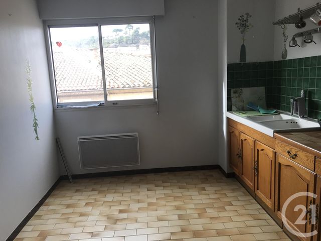 Appartement &agrave; louer - 3 pi&egrave;ces - 70 m2 - Clermont L Herault - 34 - LANGUEDOC-ROUSSILLON