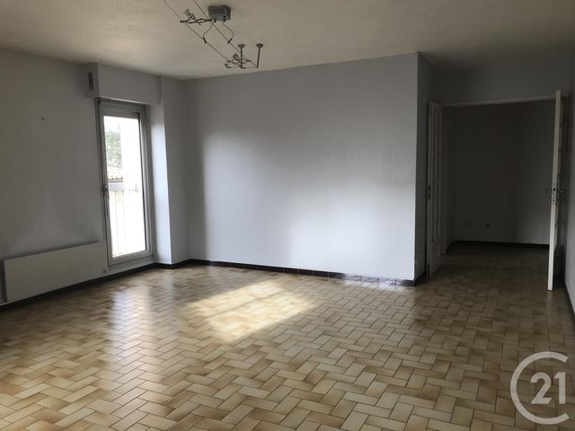 Appartement &agrave; louer - 3 pi&egrave;ces - 70 m2 - Clermont L Herault - 34 - LANGUEDOC-ROUSSILLON