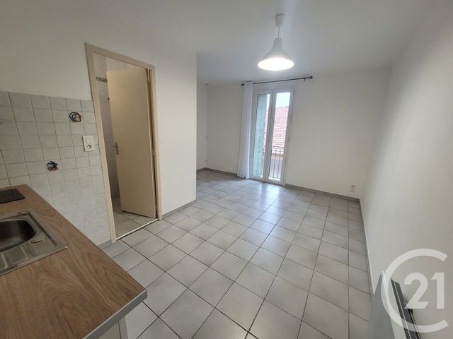 Appartement Studio &agrave; louer - 1 pi&egrave;ce - 18,50 m2 - Clermont L Herault - 34 - LANGUEDOC-ROUSSILLON