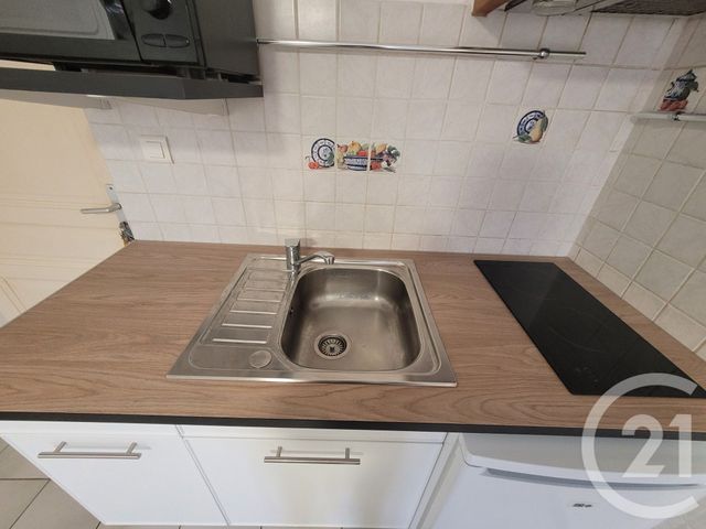 Appartement Studio &agrave; louer - 1 pi&egrave;ce - 18,50 m2 - Clermont L Herault - 34 - LANGUEDOC-ROUSSILLON