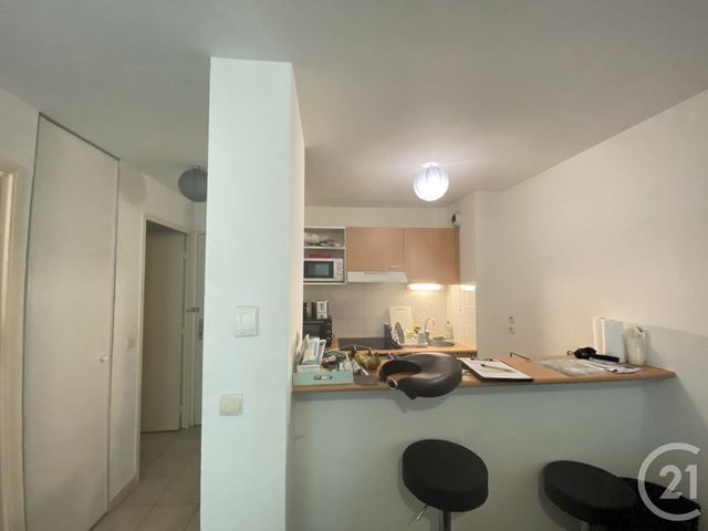 Appartement &agrave; louer - 2 pi&egrave;ces - 31,18 m2 - Clermont L Herault - 34 - LANGUEDOC-ROUSSILLON