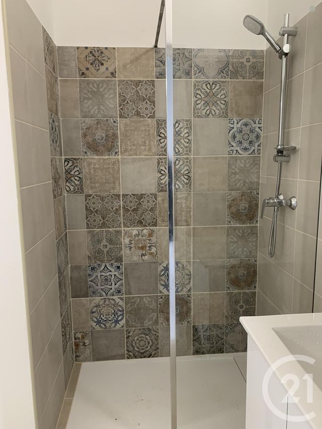 Appartement F3 &agrave; louer - 3 pi&egrave;ces - 47,15 m2 - Cabrieres - 34 - LANGUEDOC-ROUSSILLON