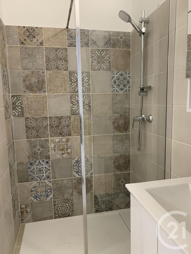 Appartement F3 &agrave; louer - 3 pi&egrave;ces - 47,15 m2 - Cabrieres - 34 - LANGUEDOC-ROUSSILLON