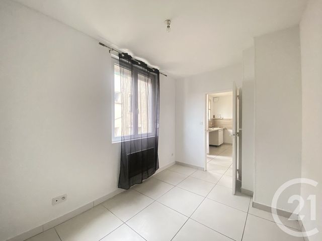 Appartement F3 &agrave; louer - 3 pi&egrave;ces - 40 m2 - Bedarieux - 34 - LANGUEDOC-ROUSSILLON