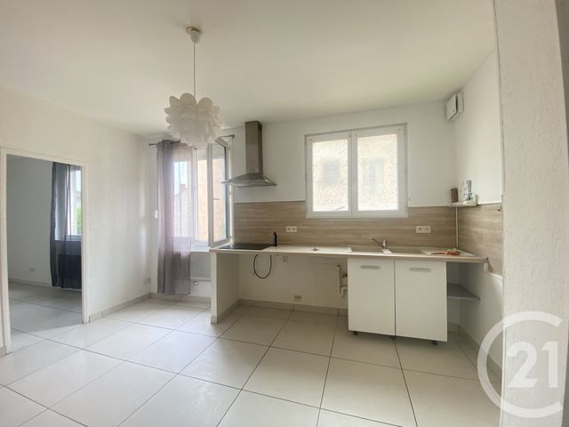 Appartement F3 &agrave; louer - 3 pi&egrave;ces - 40 m2 - Bedarieux - 34 - LANGUEDOC-ROUSSILLON