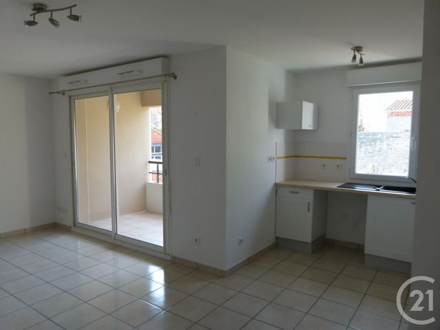 Appartement F3 &agrave; louer - 3 pi&egrave;ces - 57,80 m2 - Clermont L Herault - 34 - LANGUEDOC-ROUSSILLON