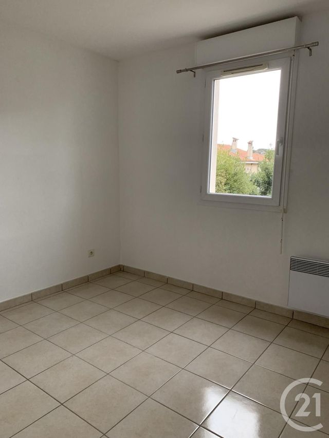 Appartement F3 &agrave; louer - 3 pi&egrave;ces - 57,80 m2 - Clermont L Herault - 34 - LANGUEDOC-ROUSSILLON