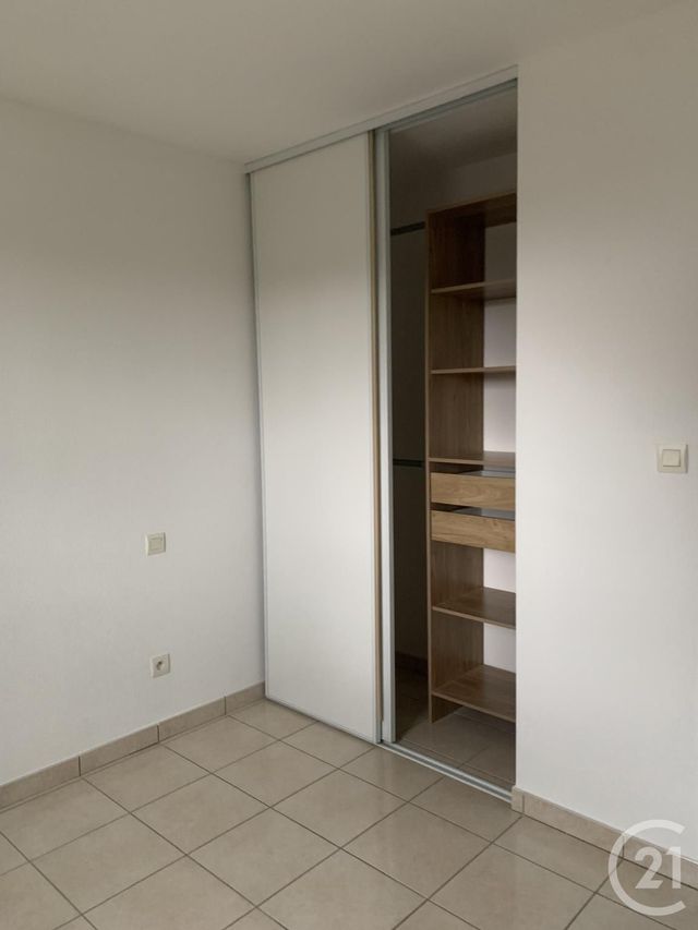 Appartement F3 &agrave; louer - 3 pi&egrave;ces - 57,80 m2 - Clermont L Herault - 34 - LANGUEDOC-ROUSSILLON