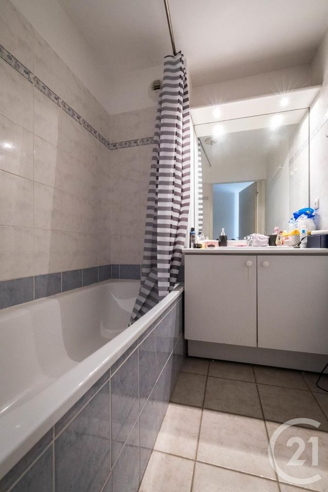 Appartement F2 &agrave; louer - 2 pi&egrave;ces - 43,67 m2 - Clermont L Herault - 34 - LANGUEDOC-ROUSSILLON