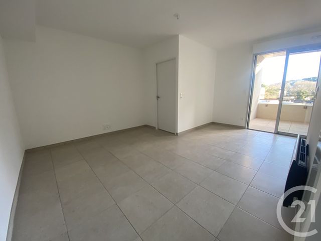 Appartement F2 &agrave; louer - 2 pi&egrave;ces - 45,30 m2 - Clermont L Herault - 34 - LANGUEDOC-ROUSSILLON