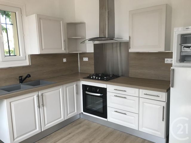 Maison &agrave; louer - 3 pi&egrave;ces - 62 m2 - Lacoste - 34 - LANGUEDOC-ROUSSILLON