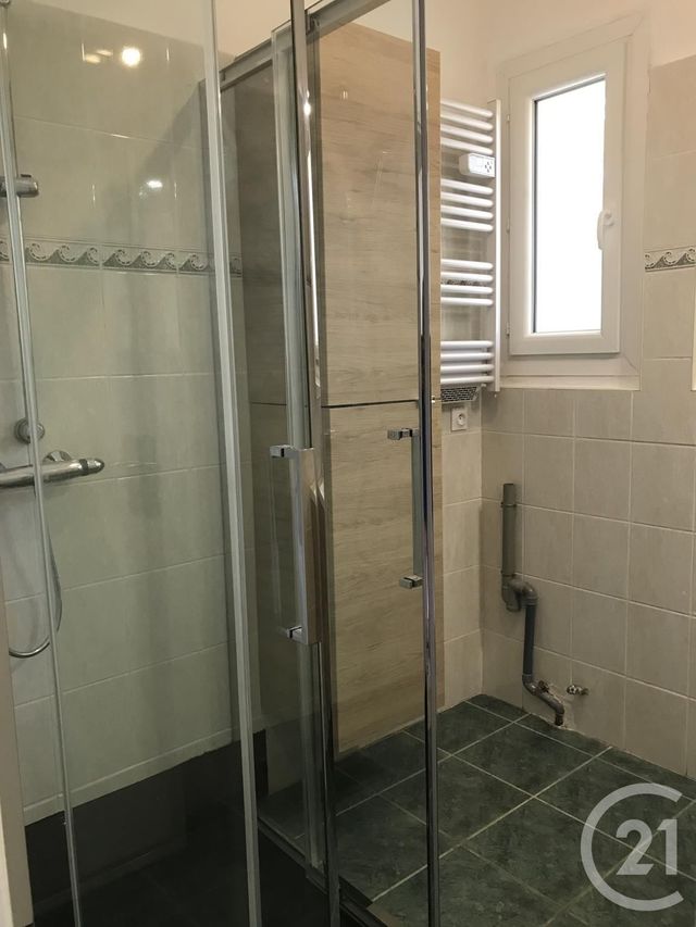 Maison &agrave; louer - 3 pi&egrave;ces - 62 m2 - Lacoste - 34 - LANGUEDOC-ROUSSILLON