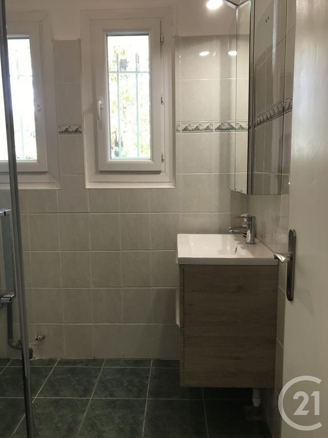 Maison &agrave; louer - 3 pi&egrave;ces - 62 m2 - Lacoste - 34 - LANGUEDOC-ROUSSILLON